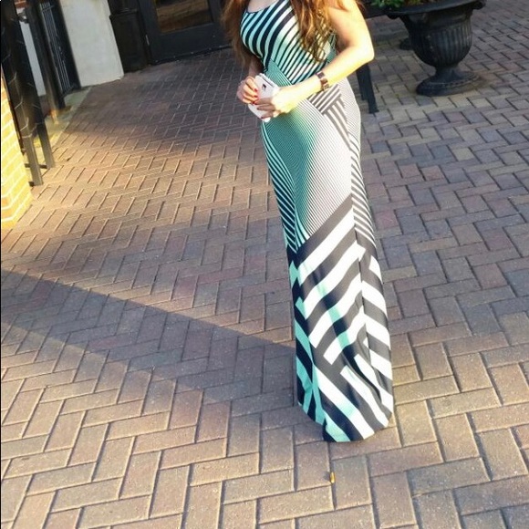 One piece long dress - Picture 1 of 2